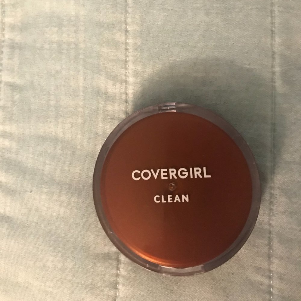 COVERGIRL Clean Pressed Powder